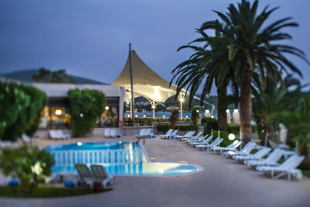 Tusan Beach Resort Kusadasi Exterior photo